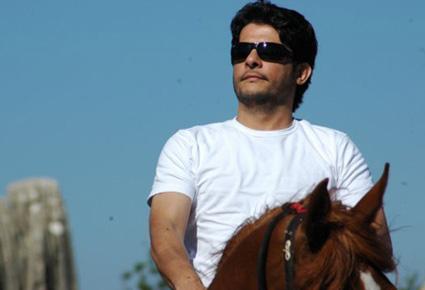  معين شريف ينذر روتانا!